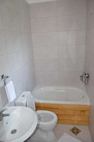 Апартаменты Max Колашин Двухместный номер с 1 кроватью или 2 отдельными кроватями и дополнительной кроватью-15