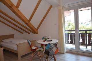 Апартаменты Max Колашин Трехместный номер «Комфорт»-3