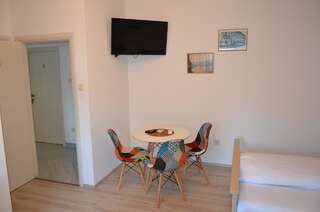 Апартаменты Max Колашин Трехместный номер «Комфорт»-1